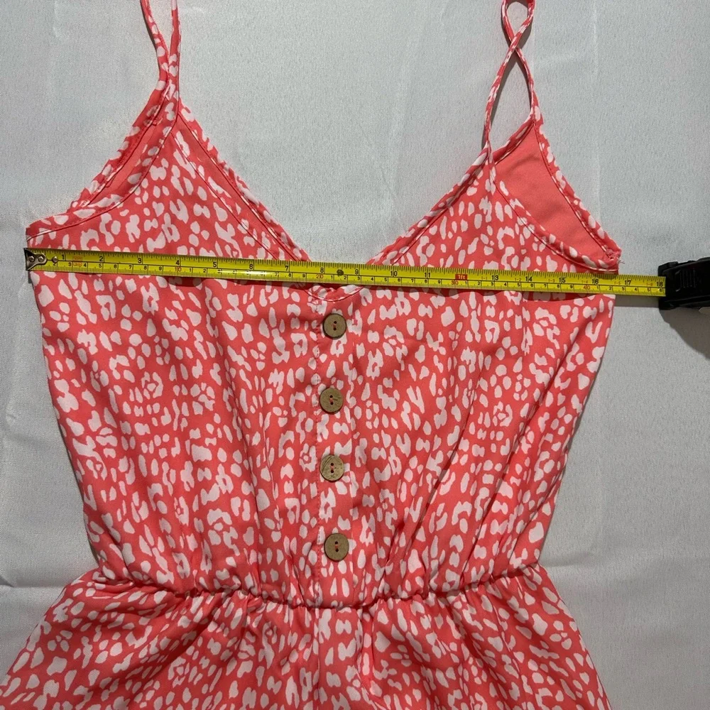 Pink Lily Women's S Sleeveless Coral Leopard V-Neck Ruffle Hem Romper | SKU 0488